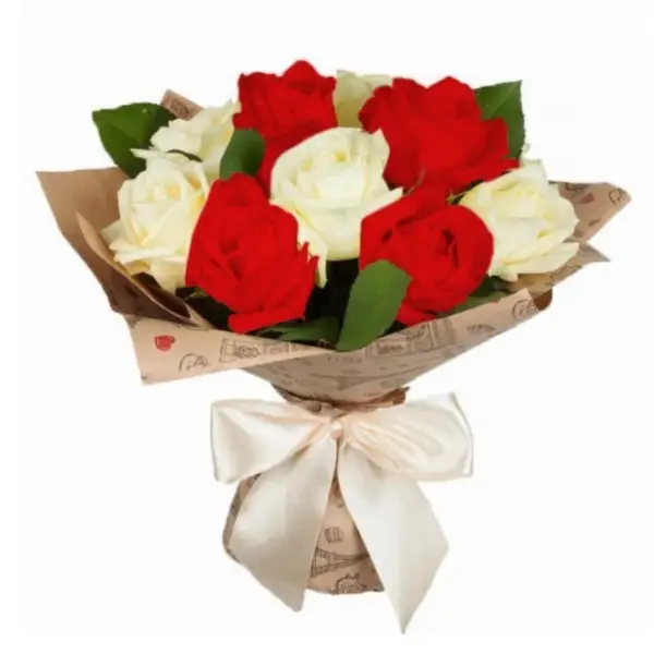 Букет из красно белых роз 